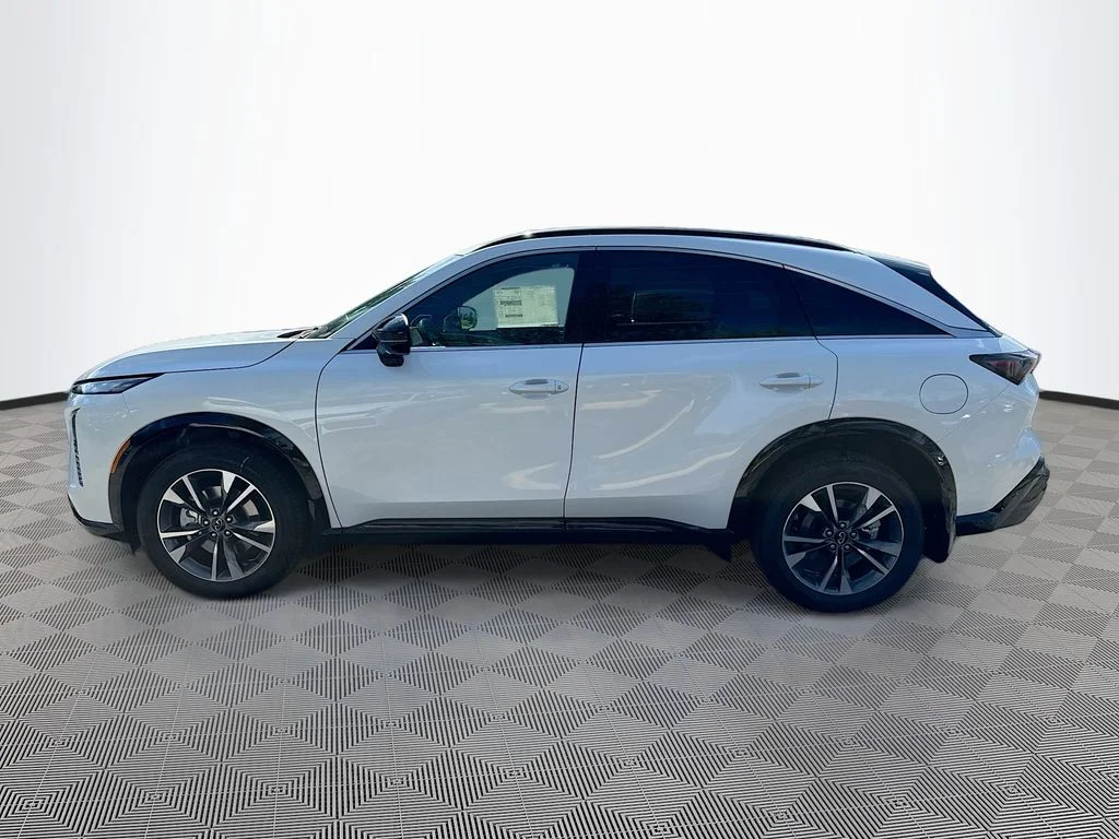 New 2027 RADIANT WHITE INFINITI Luxe AWD image 8