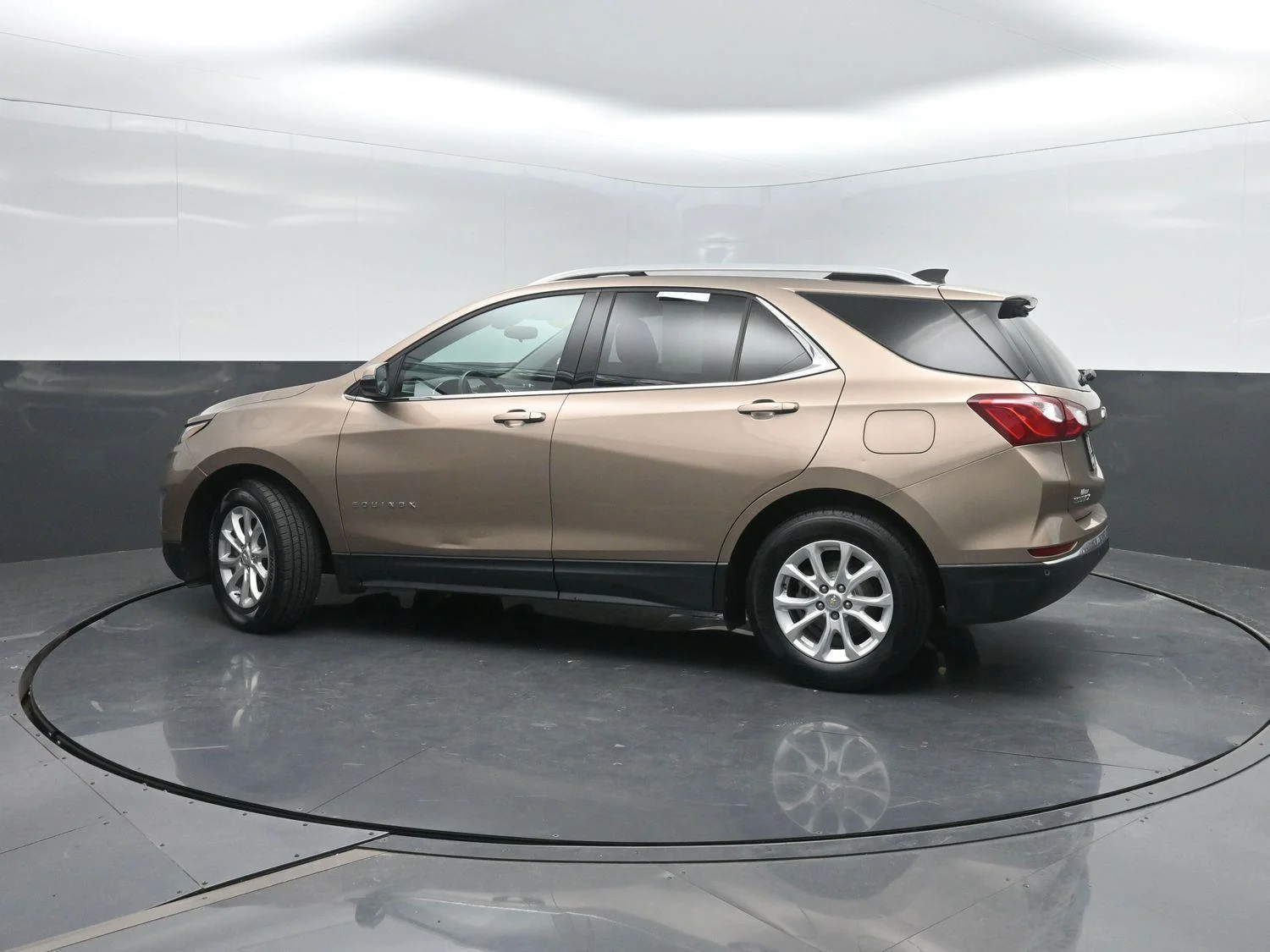 Used 2018 Sandy Ridge Metallic Chevrolet LT image 40