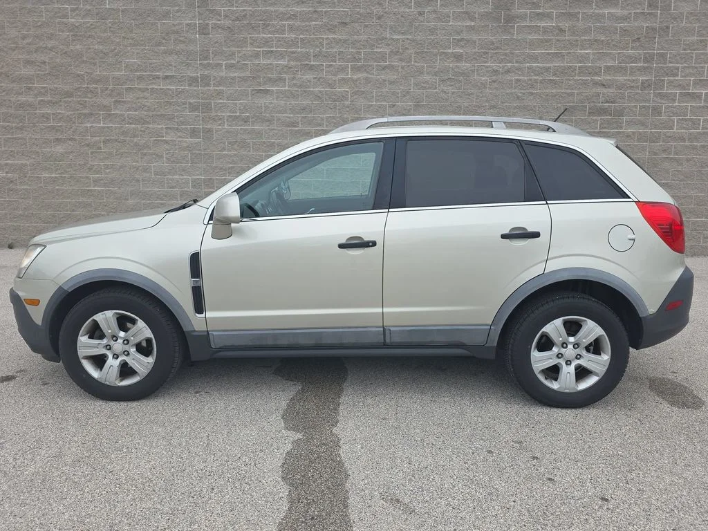 Used 2013 Gold Chevrolet 2LS image 10