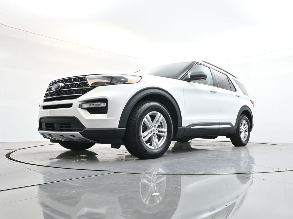 Used 2023 White Ford XLT image 36