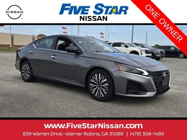 Used 2024 Gray Nissan 2.5 SV image 1