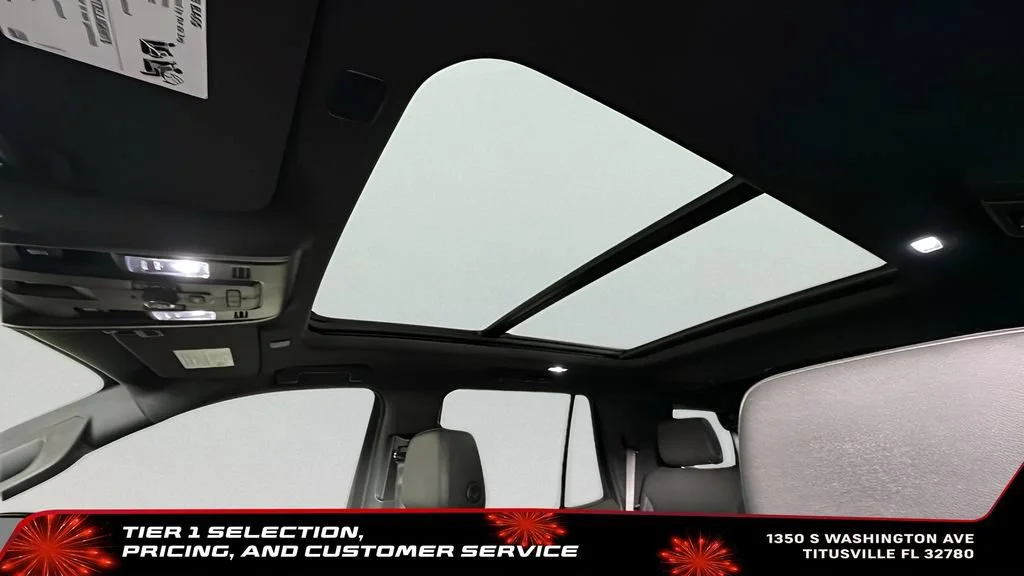 Used 2022 Iridescent Pearl Tricoat Chevrolet Z71 image 25