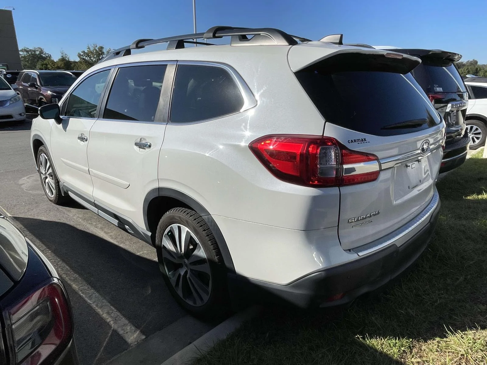 Used 2021 Crystal White Pearl Subaru Touring image 3