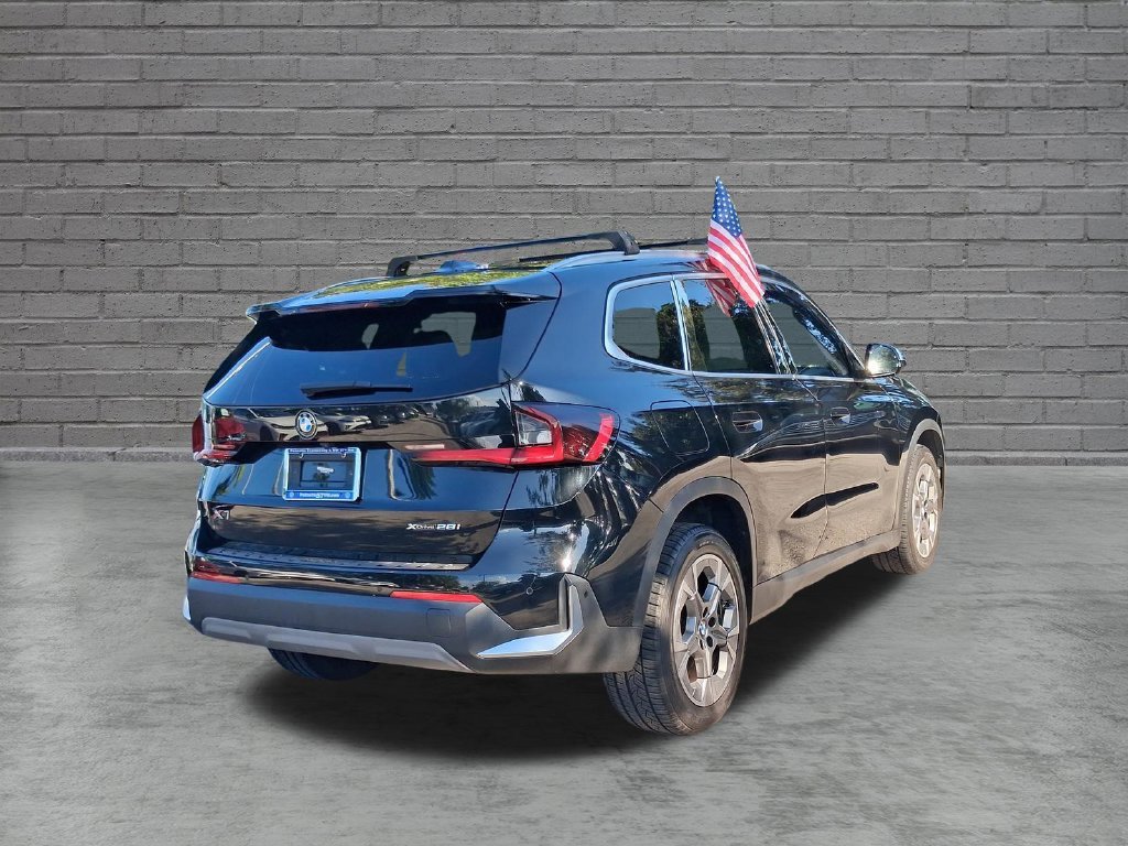 Used 2023 Black BMW xDrive28i image 10