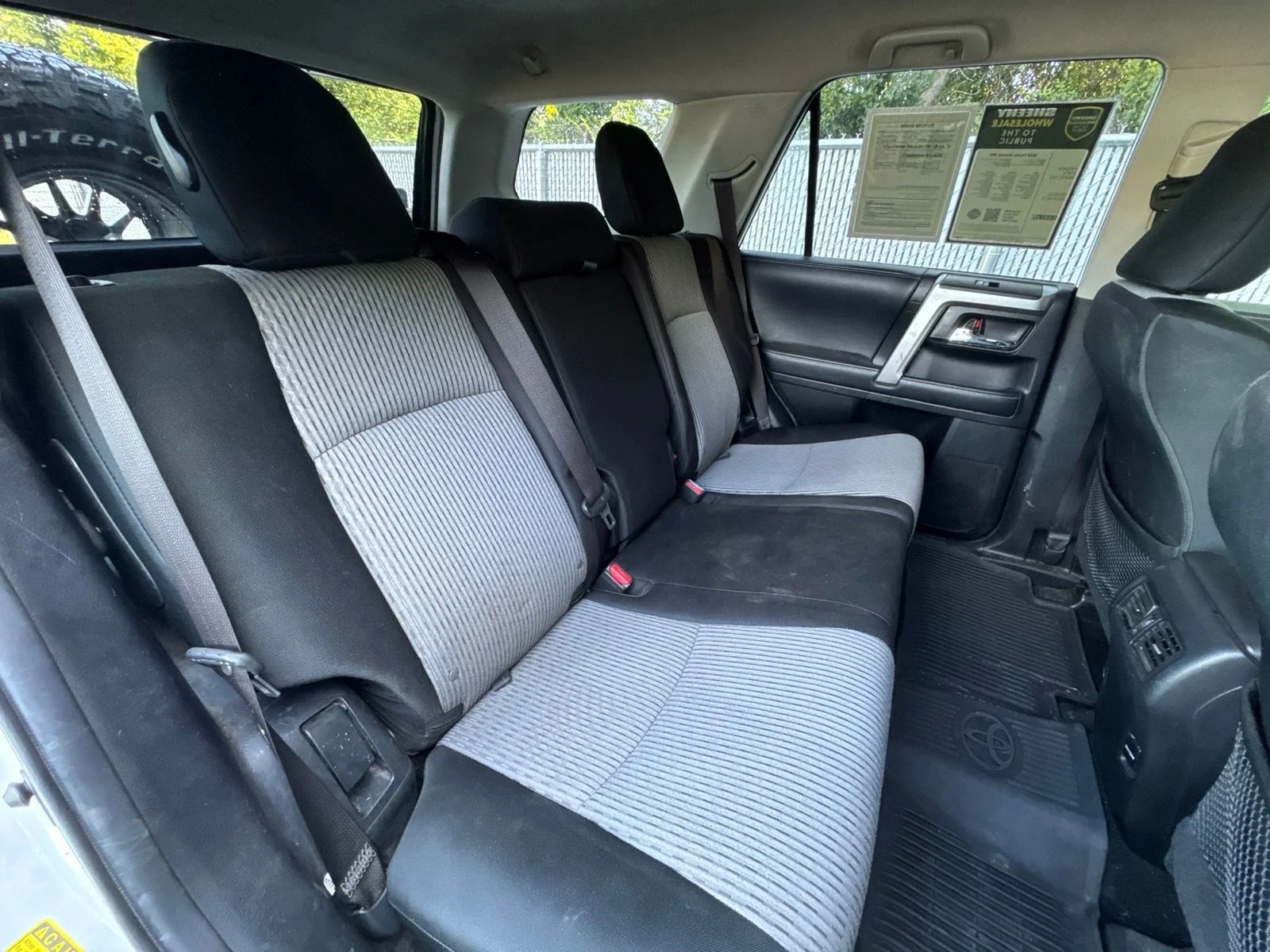 Used 2018 Super White Toyota SR5 image 6