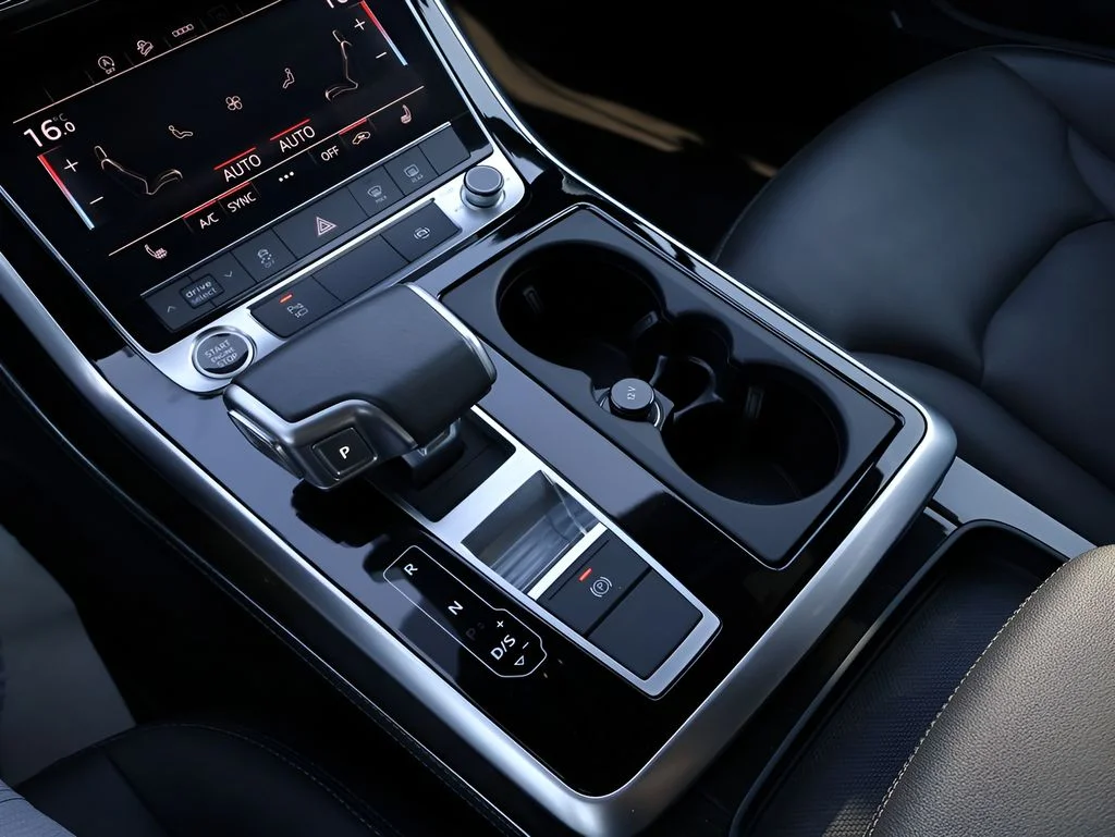Used 2025  Audi 55 Premium Plus image 29
