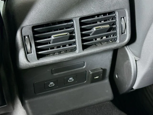 Used 2026 Blue Land Rover S image 27
