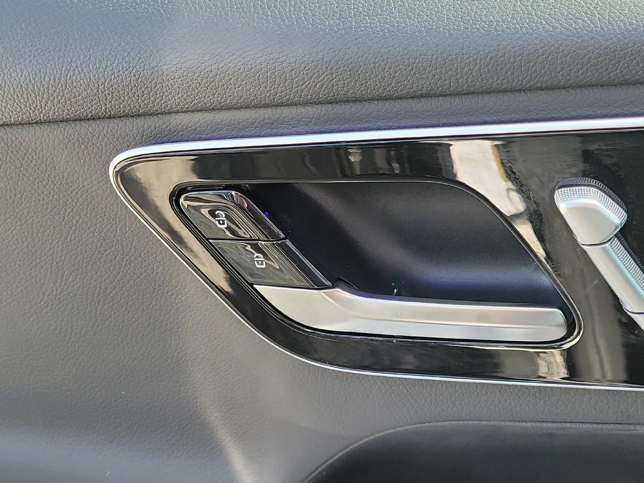 Certified Used 2026 Gray Mercedes-Benz GLC 300 image 25