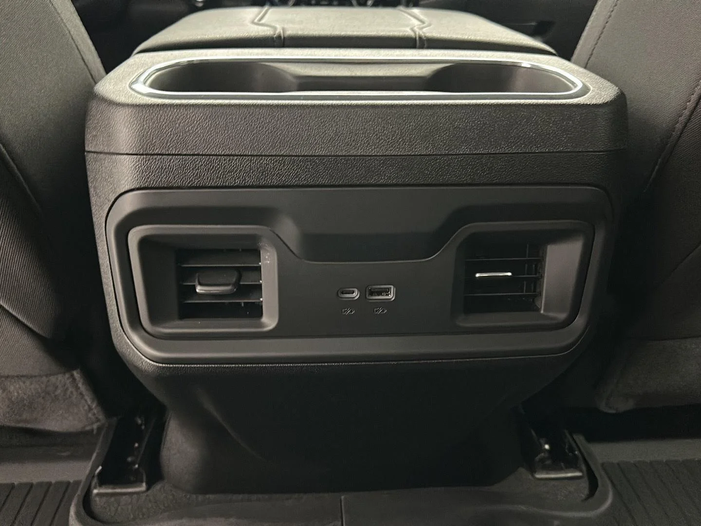 Used 2025 Summit White Chevrolet LT image 22