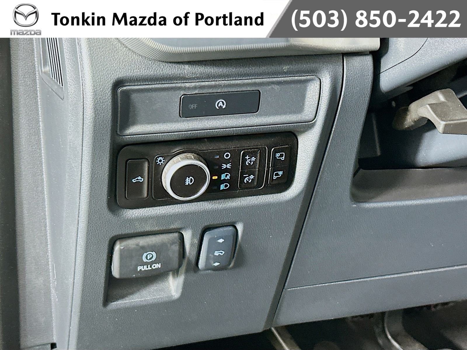 Used 2025 Oxford White Ford Lariat image 10