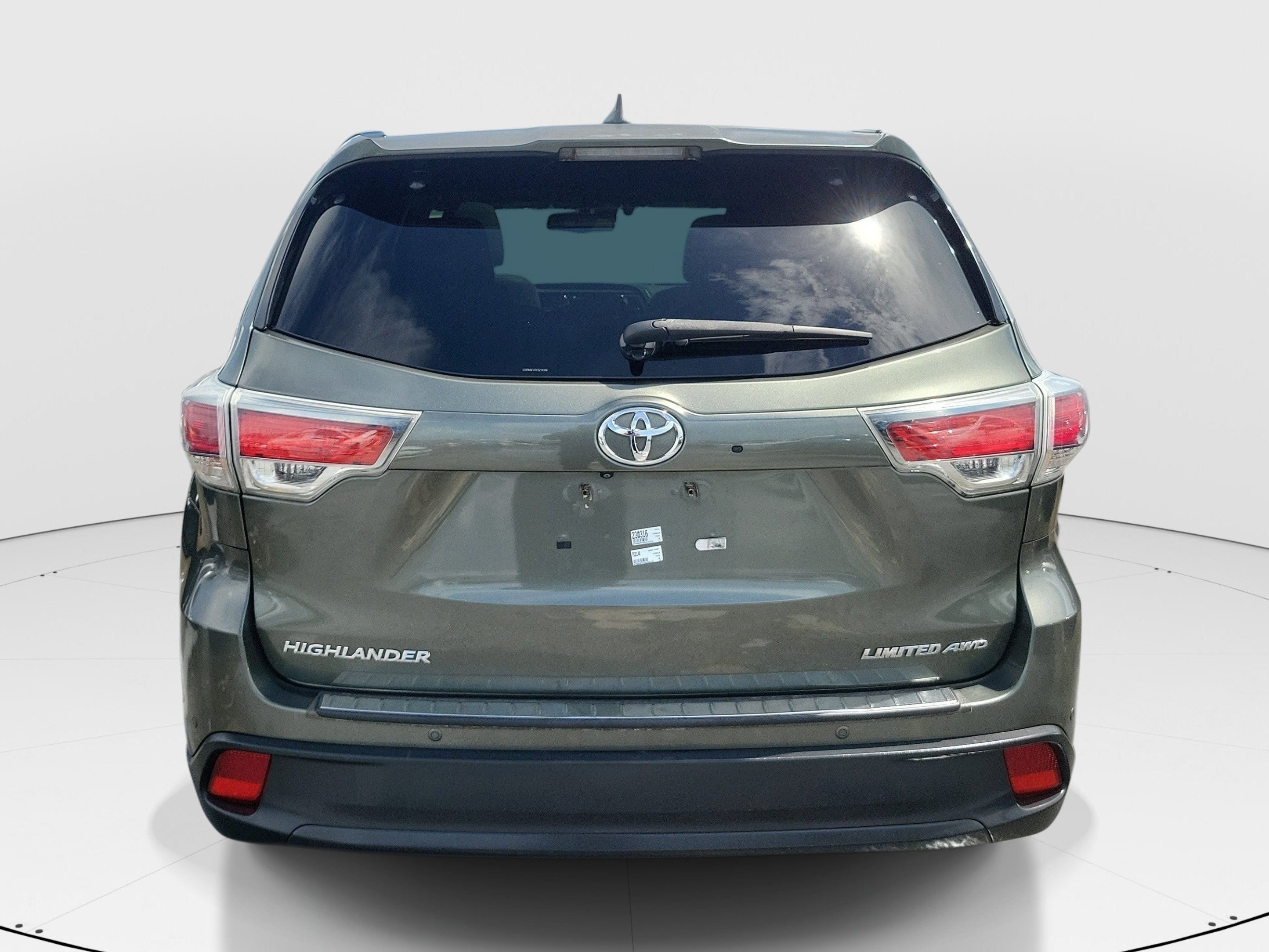 Used 2016 Jade Metallic Toyota Limited Platinum V6 image 5