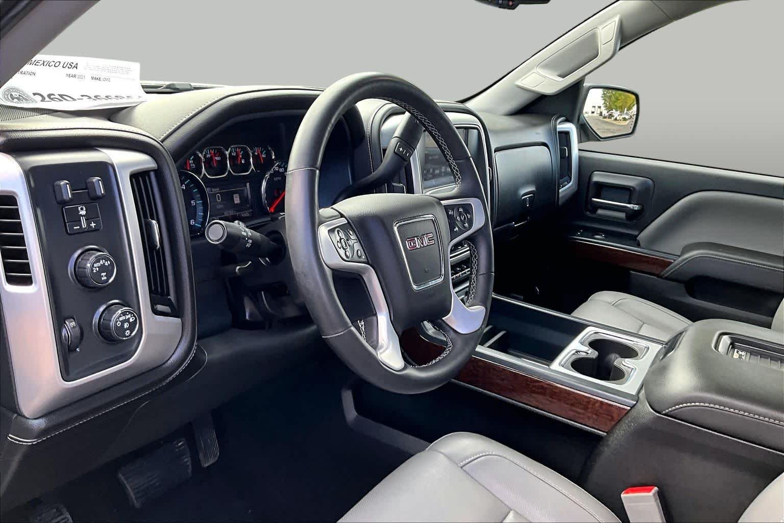Used 2018 Onyx Black GMC SLT image 15