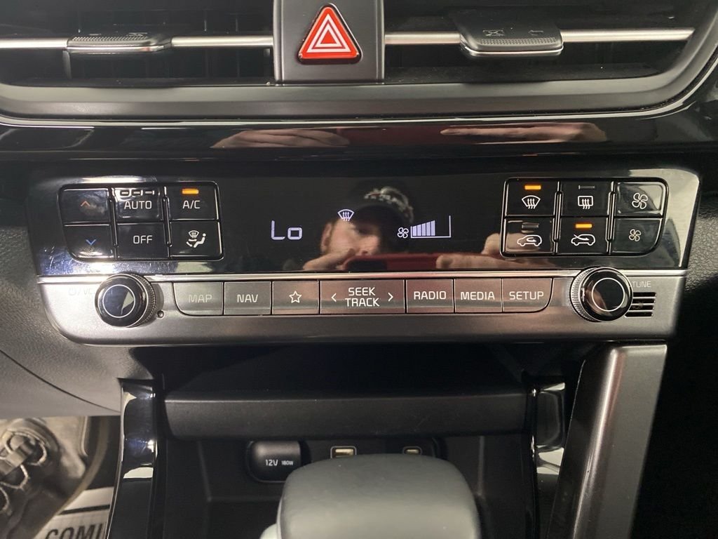 Used 2026 White Kia S image 25