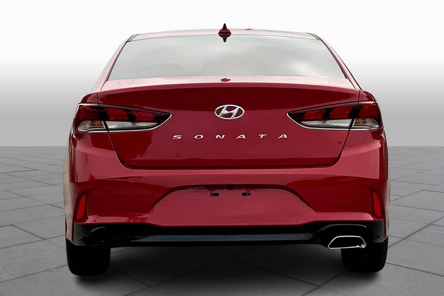 Used 2019 Scarlet Red Hyundai SEL image 5