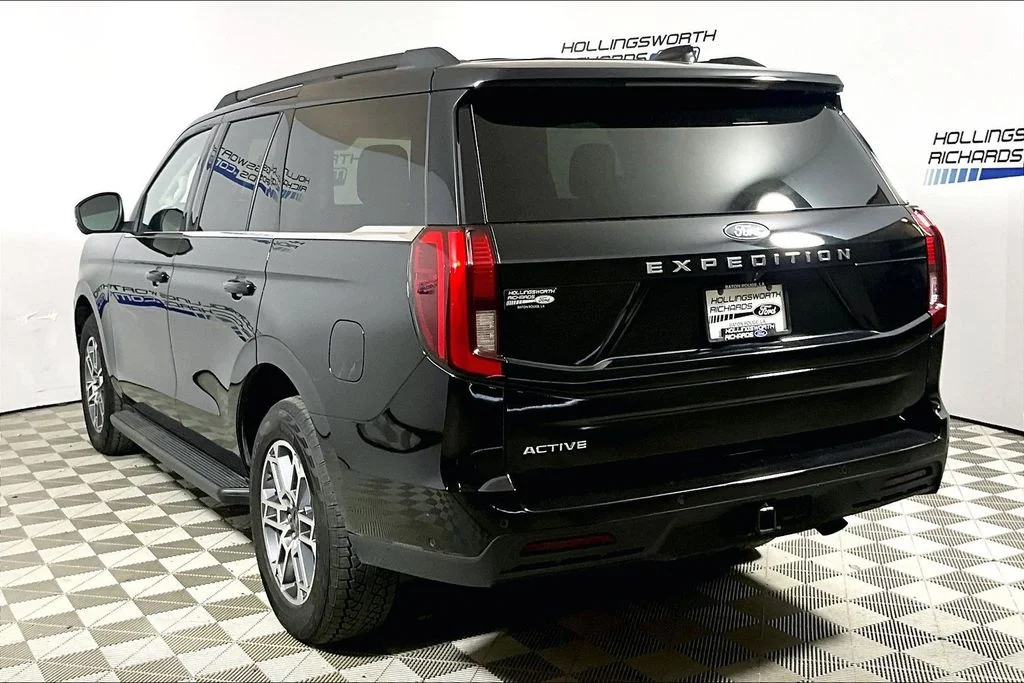 Certified Used 2025 Black Metallic Ford Active image 8