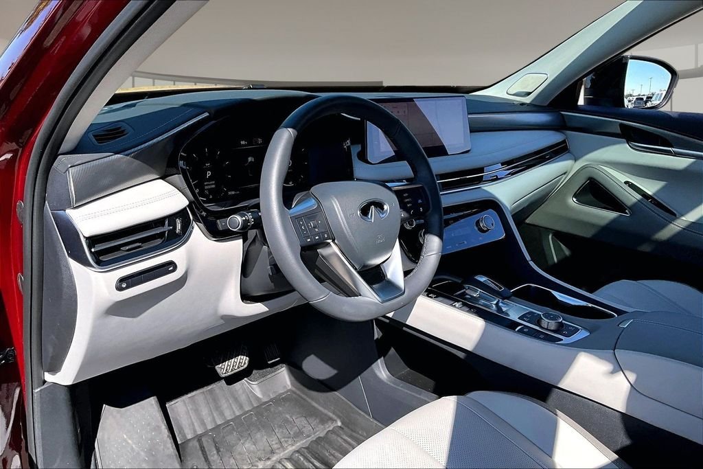 Used 2026 Red INFINITI LUXE image 13