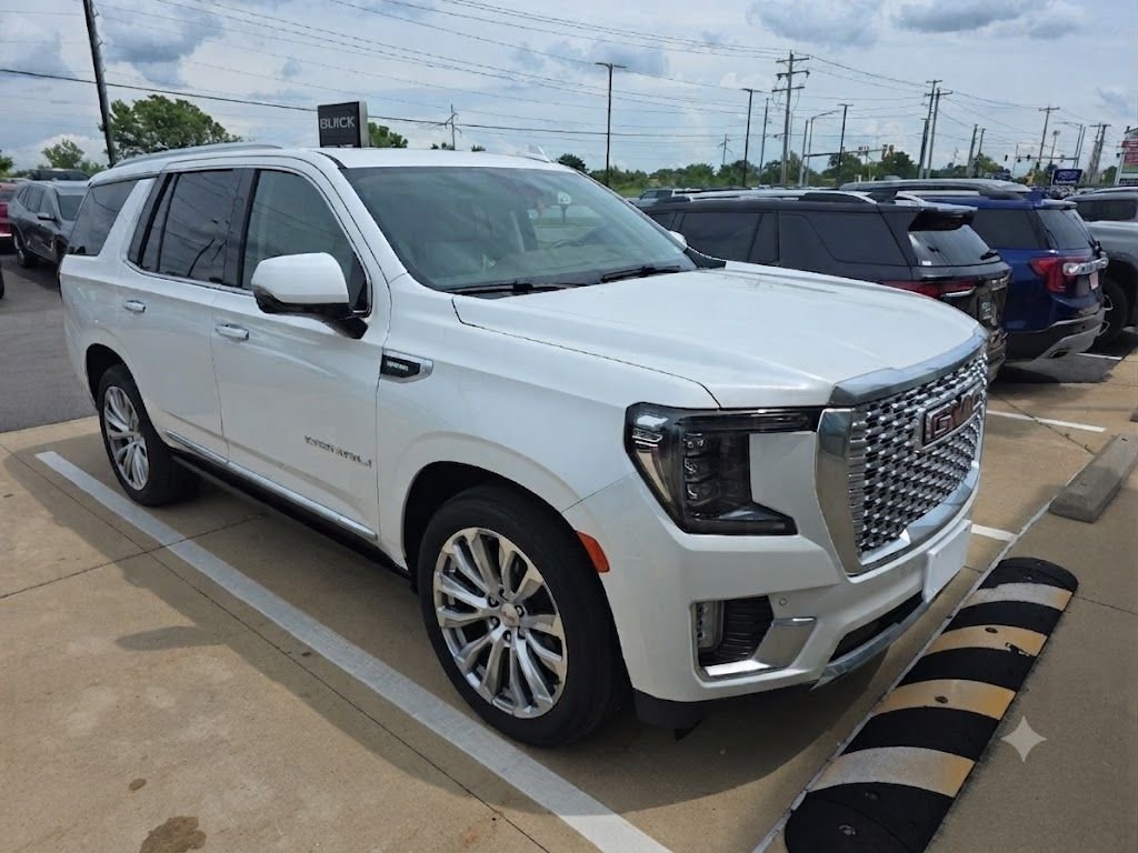 Used 2023 White Frost Tricoat GMC Denali image 1
