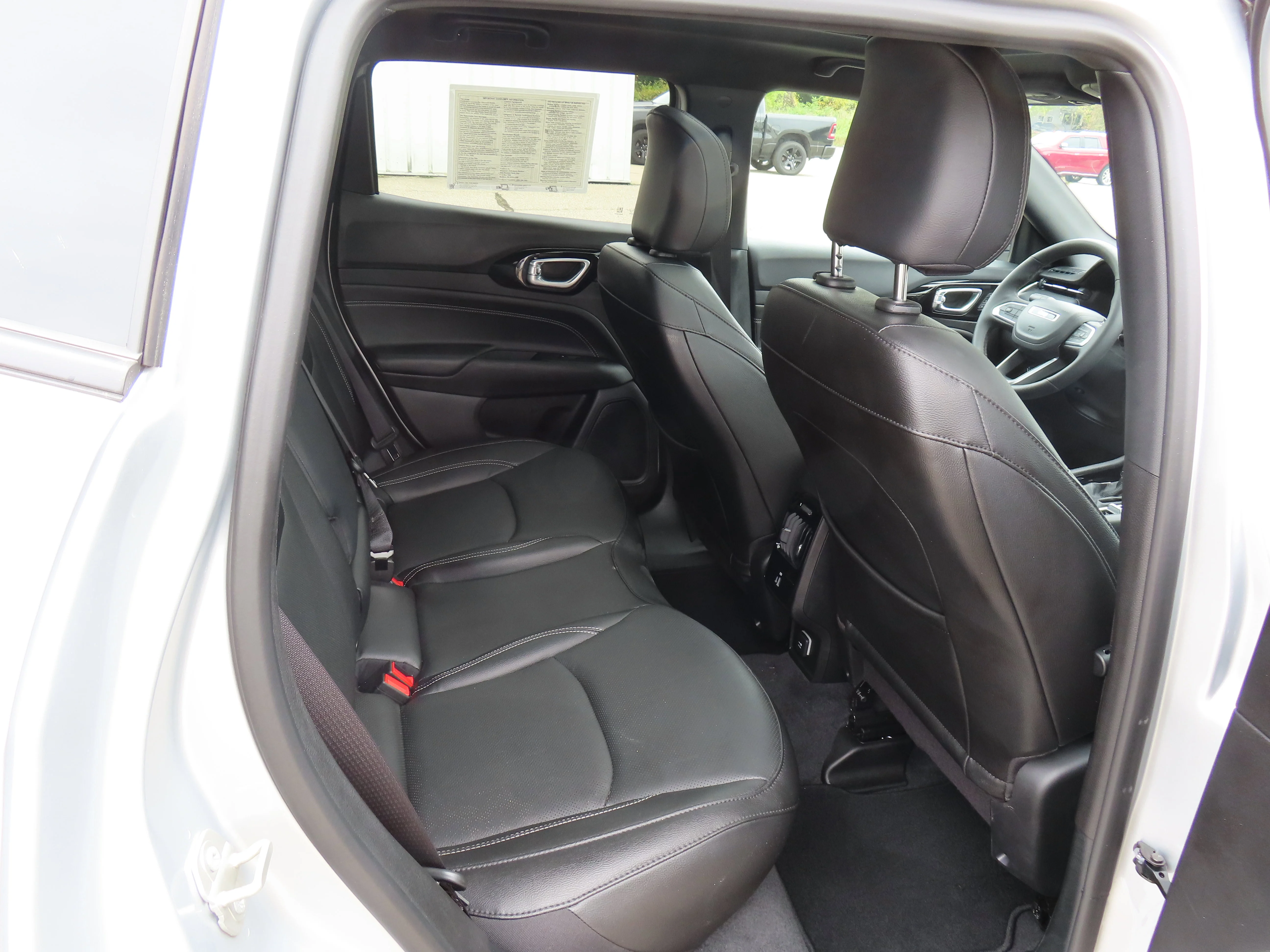 2024 Jeep Compass Limited - Photo 9