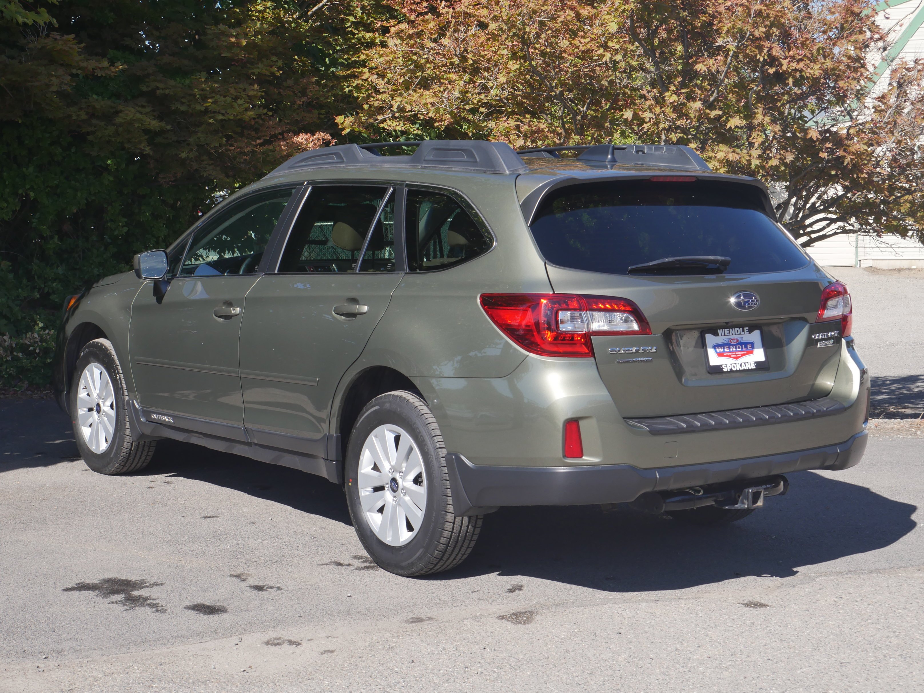 Used 2016 Wilderness Green Metallic Subaru 2.5i Premium image 7