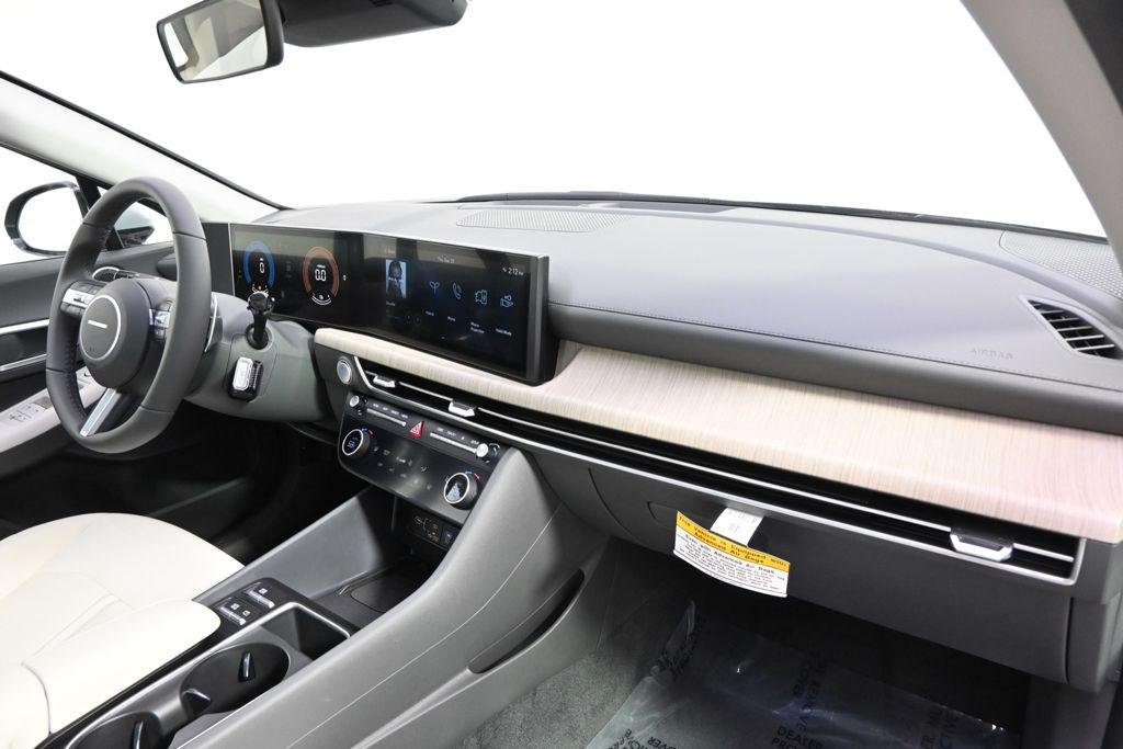 New 2026 Silver Hyundai SEL image 15