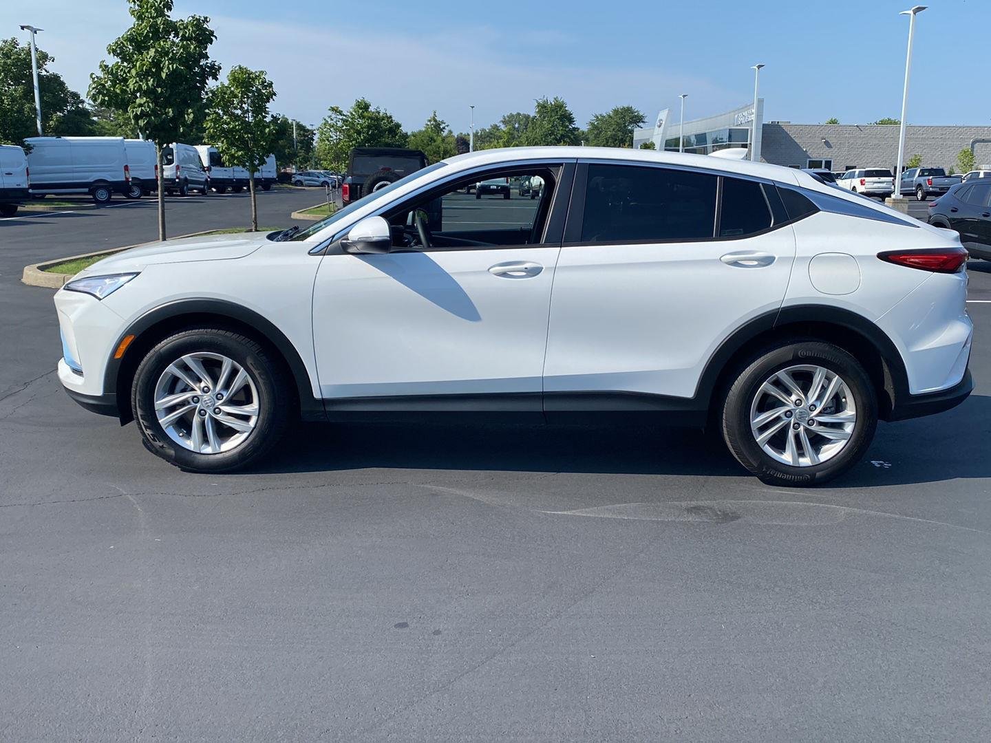 Used 2024 Summit White Buick Preferred image 7
