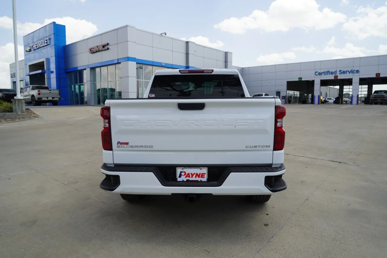2026 Chevrolet Silverado 1500 Custom - Photo 8