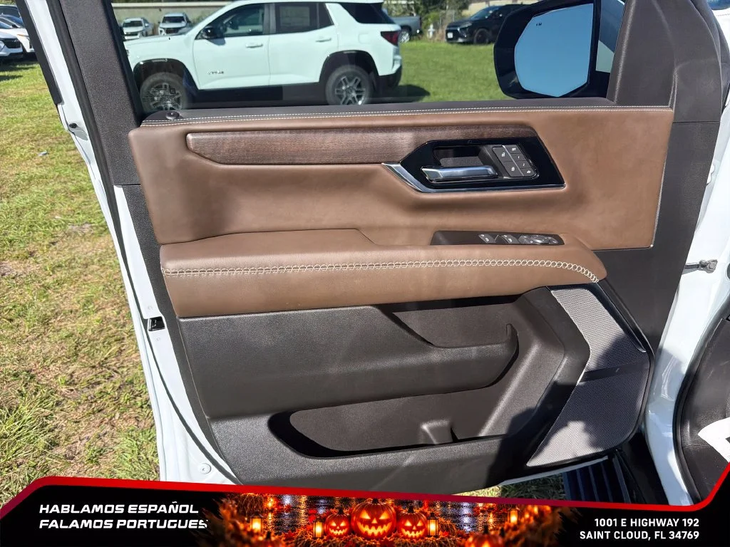 Used 2026 Glacier White Tricoat GMC Denali Ultimate image 12