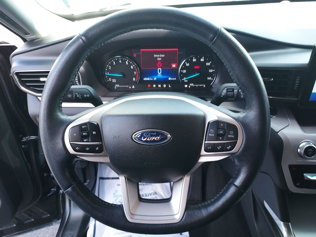 Used 2024 Black Ford XLT image 17