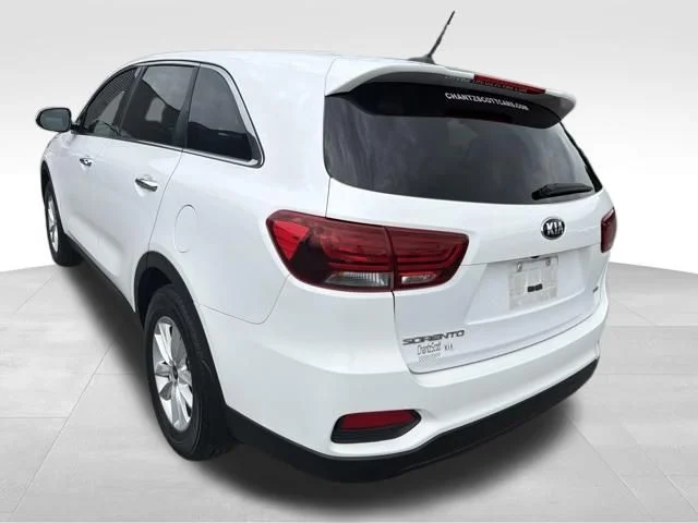 Used 2020 White Kia L image 6