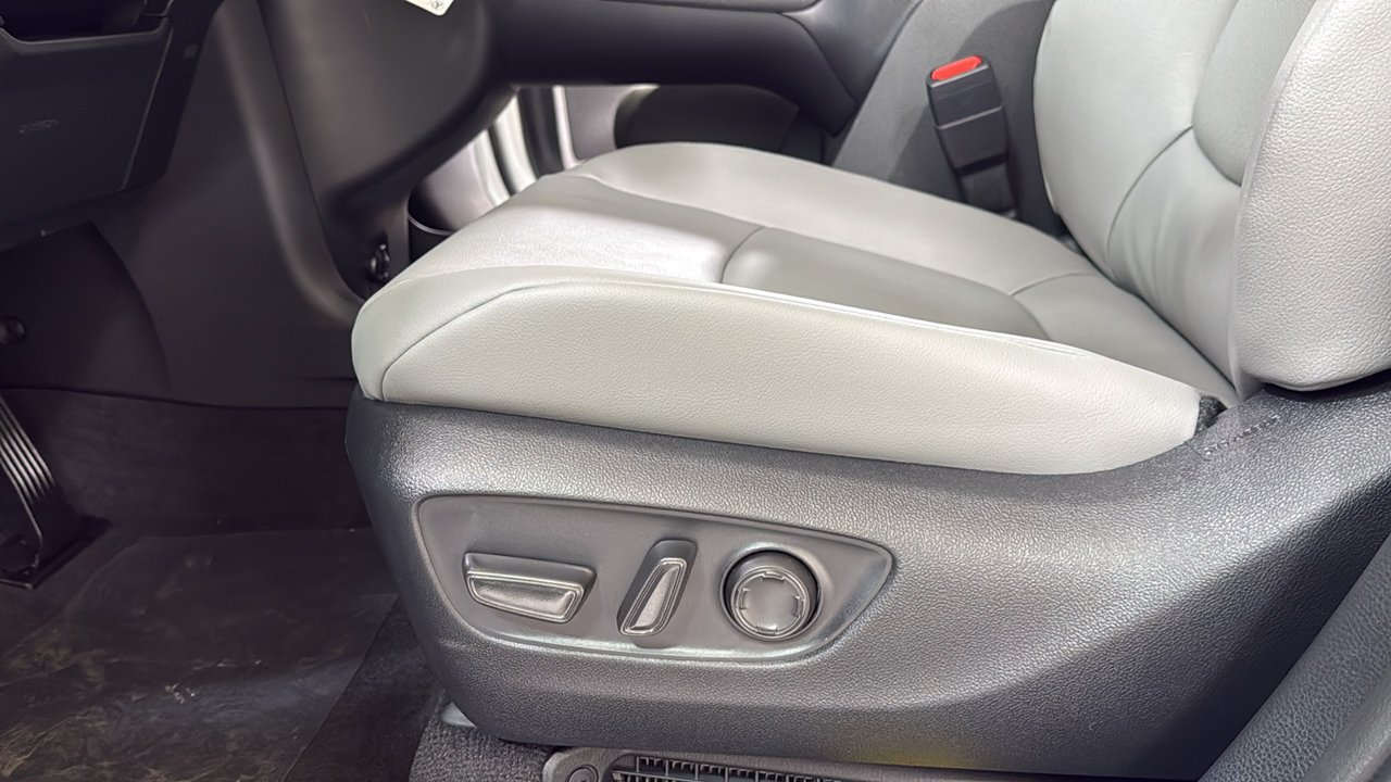 New 2026 Wind Chill Pearl <sup>1</sup> Toyota  XLE image 14