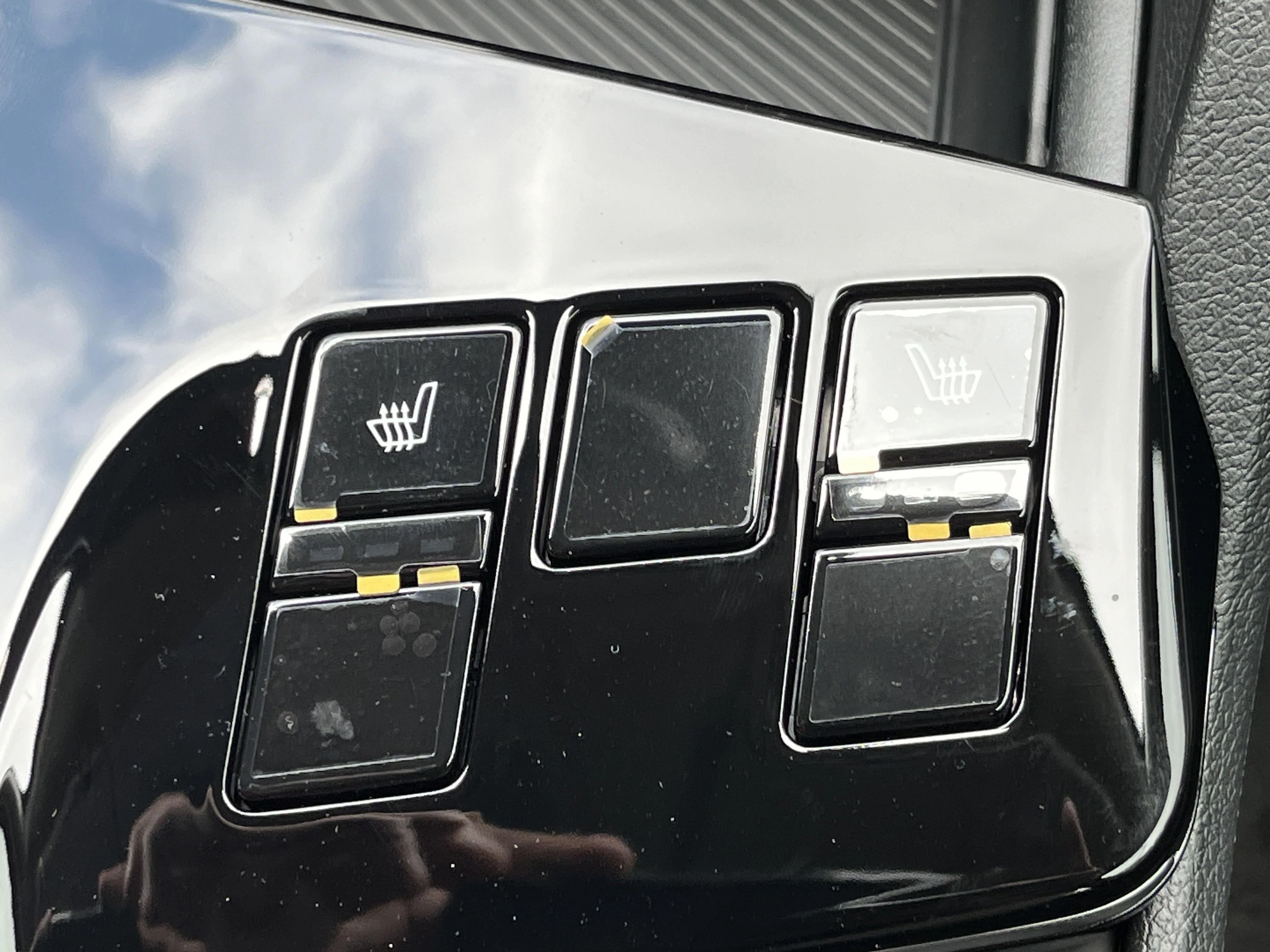 2025 Kia Sportage LX Hybrid - Photo 9