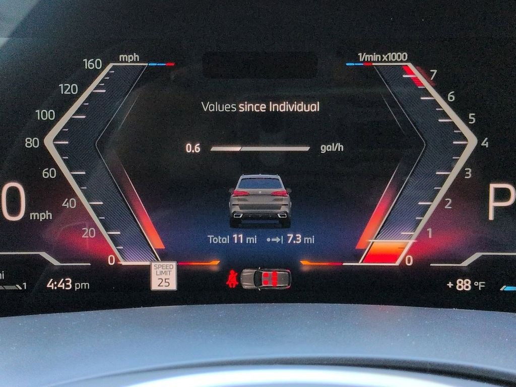 New 2026 Dravit Grey Metallic BMW xDrive40i image 28