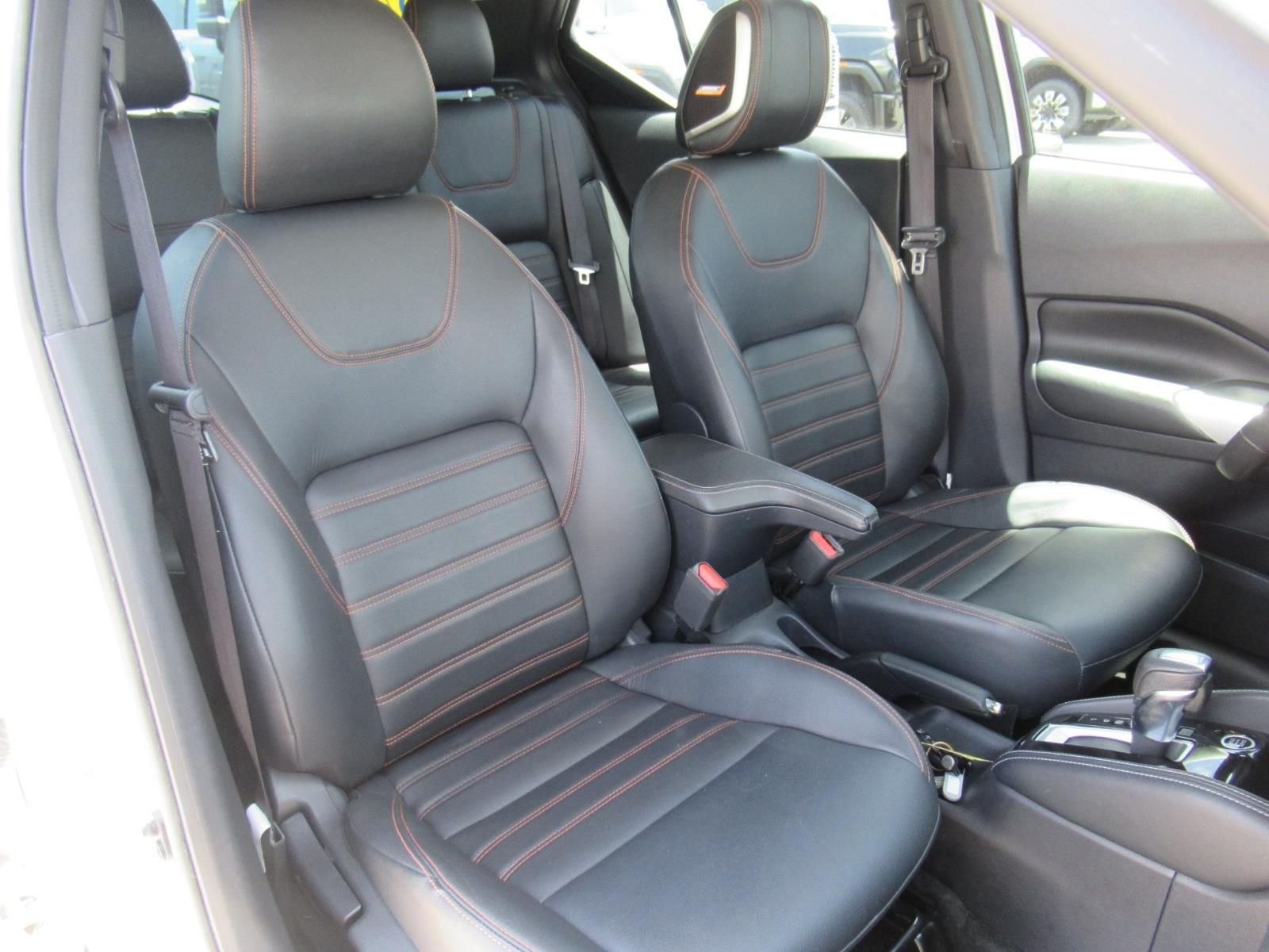 Used 2020 White Nissan SR image 10