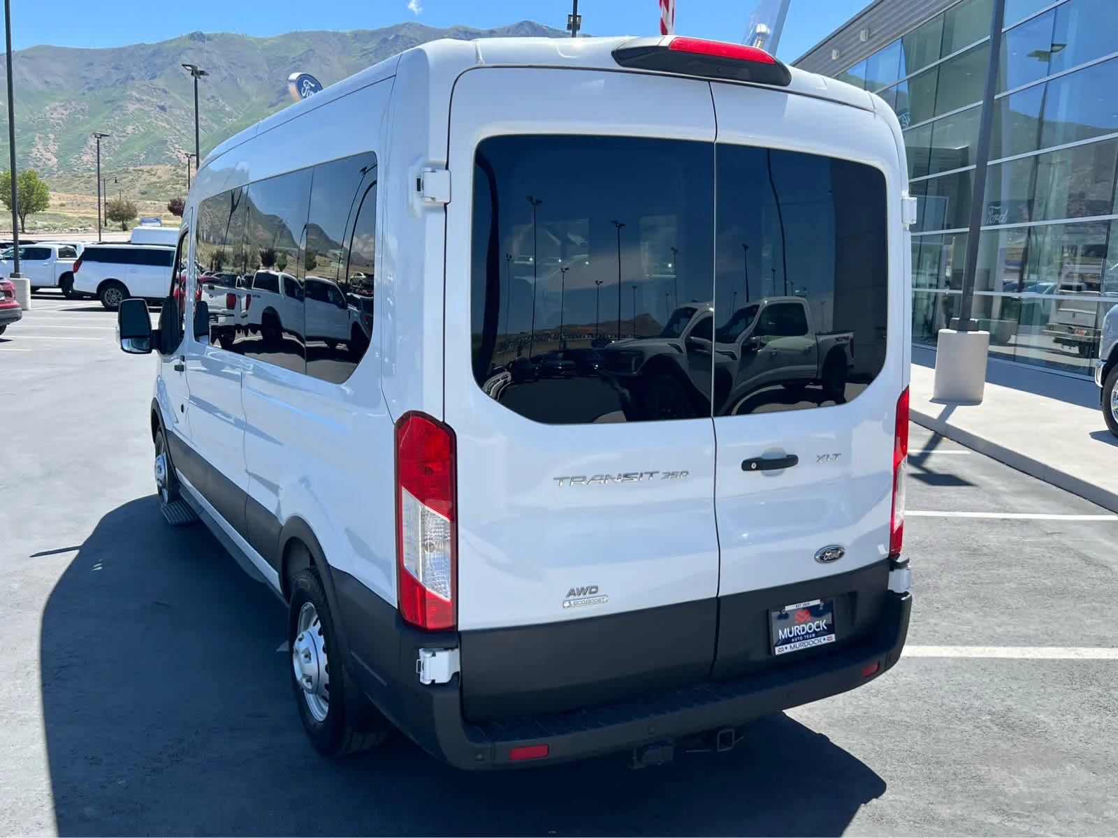 2025 Ford Transit Passenger Van XLT - Photo 10