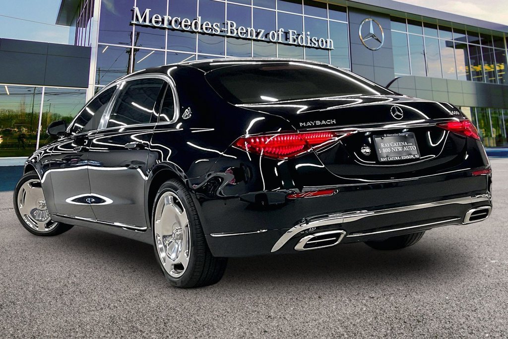 New 2026 Emerald Green Metallic Mercedes-Benz Maybach S 680 image 3