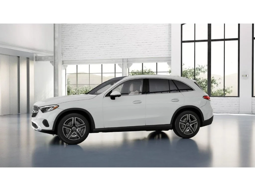 New 2027 White Mercedes-Benz GLC 300 image 36