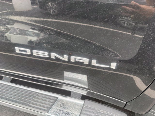Used 2021 ONYX BLACK GMC Denali image 6