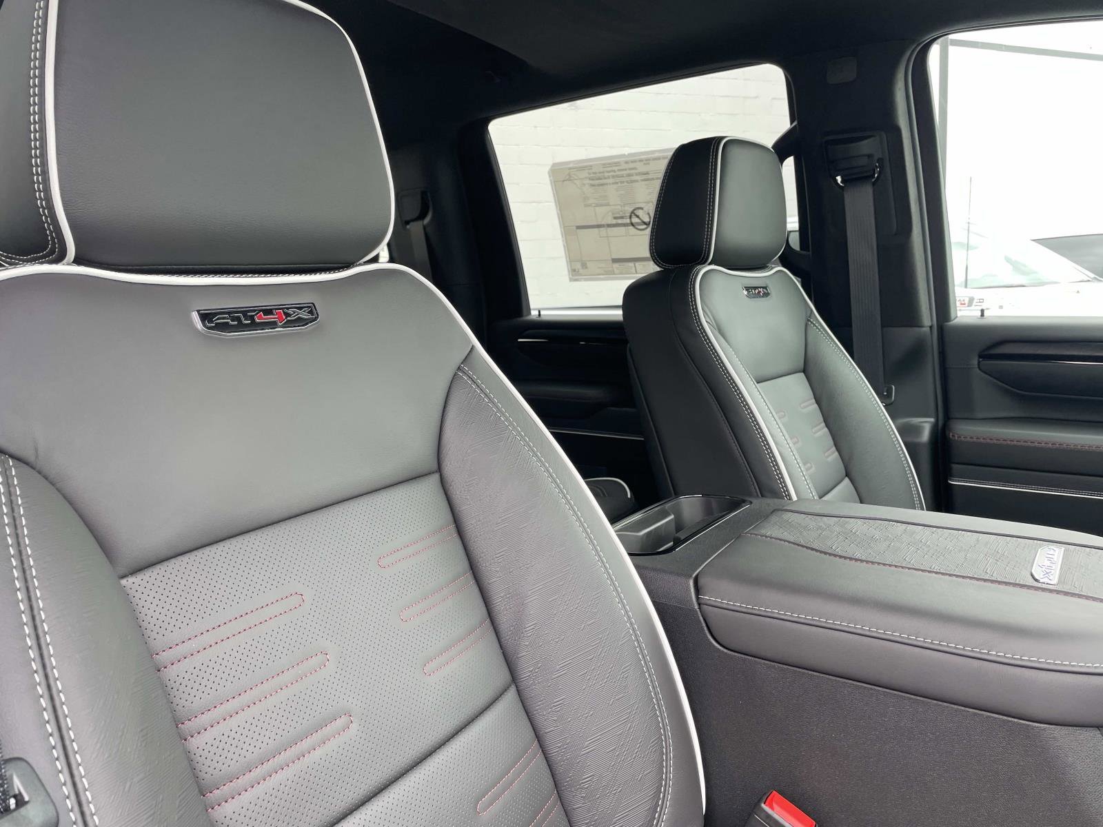 2026 GMC Sierra 2500HD AT4X - Photo 27