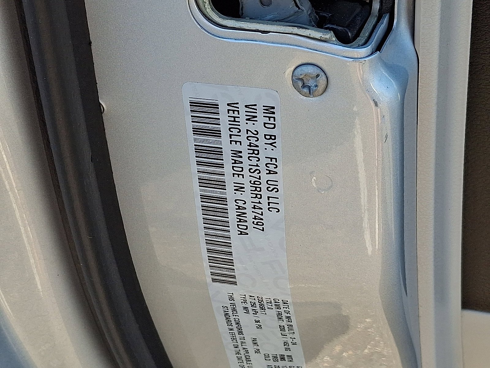 Used 2024 Silver Mist Clearcoat Chrysler Hybrid Select image 26