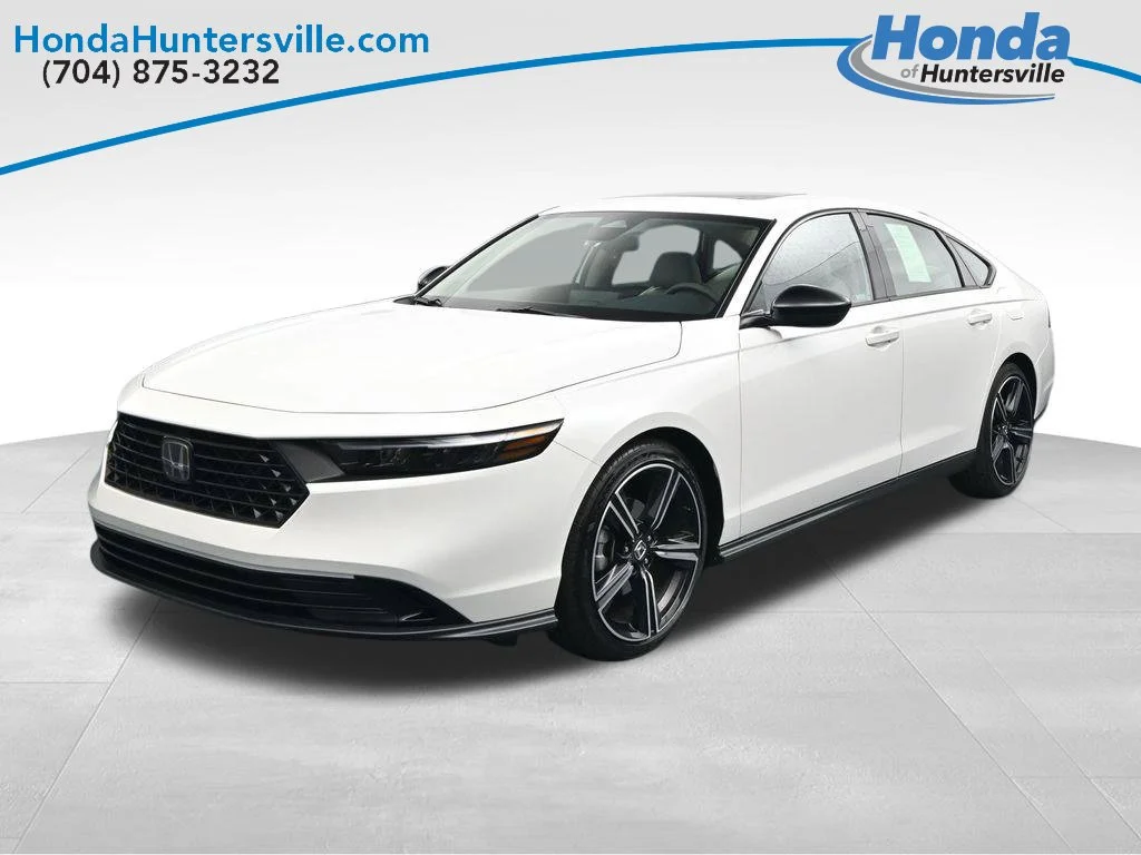 Certified Used 2026 Platinum White Pearl Honda SE image 3