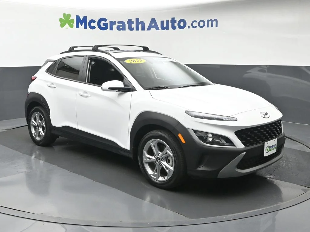 Certified Used 2023 White Hyundai SEL image 2