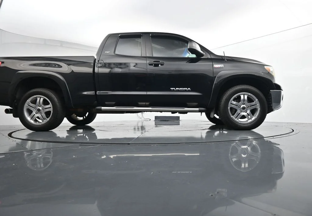 Used 2010 Black Toyota Grade image 37