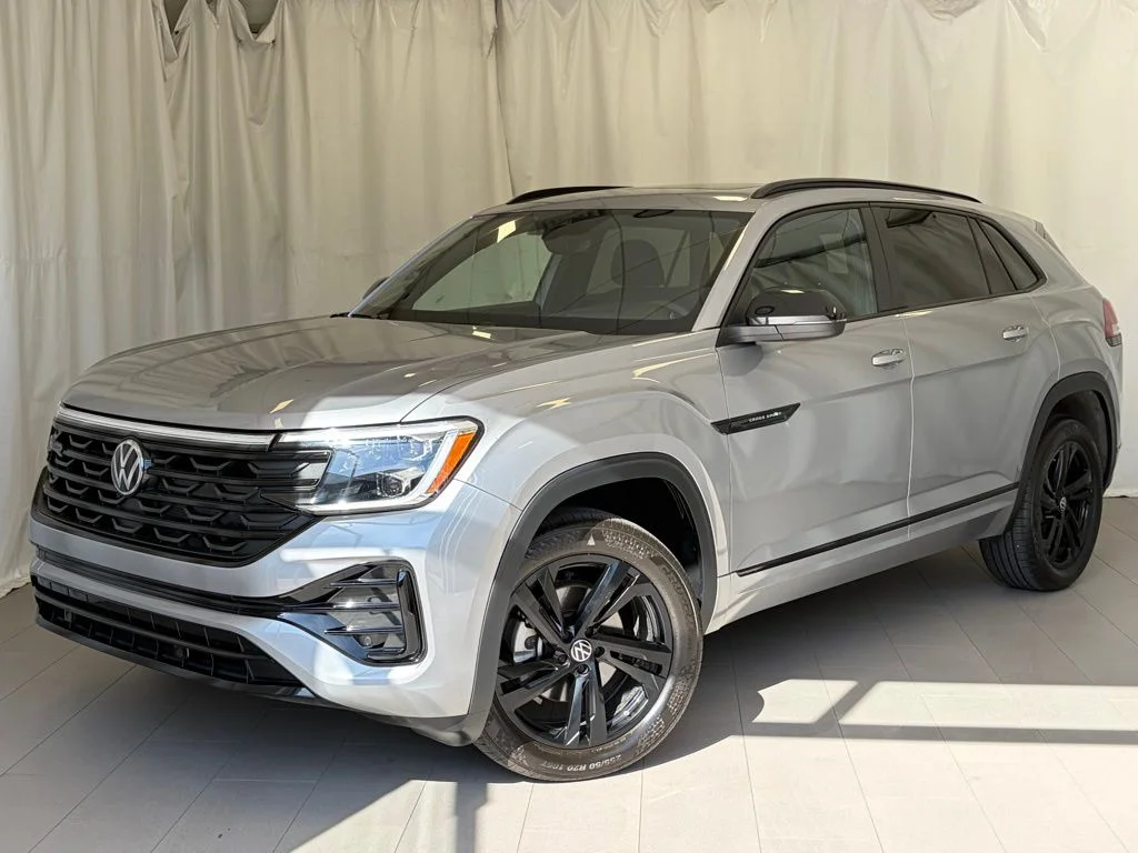 2025 Volkswagen Atlas Cross Sport 2.0T SEL R-Line 4MOTION's photo