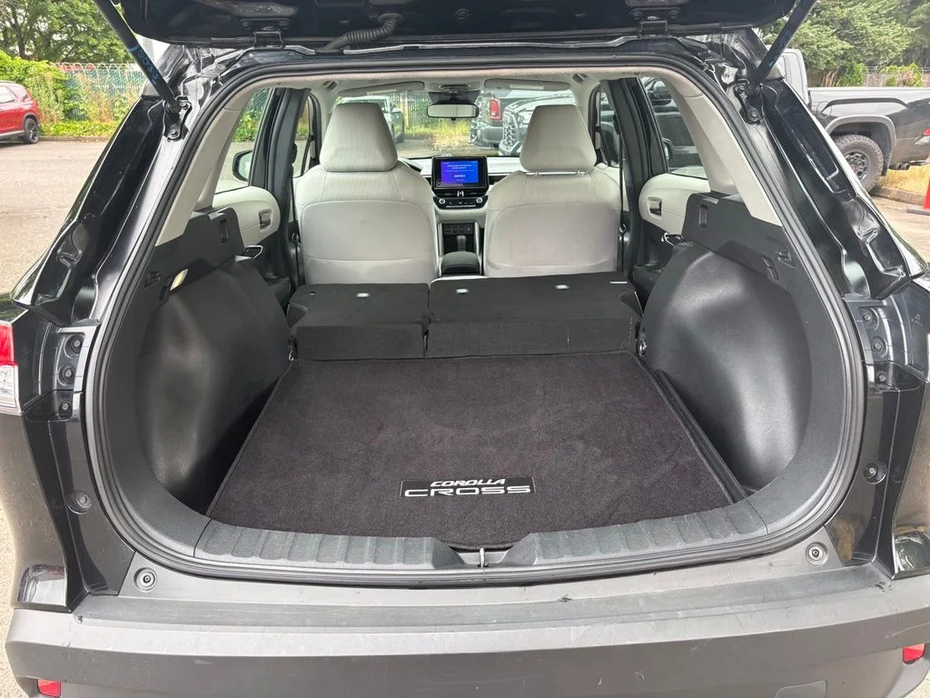 Used 2024 Black Toyota L image 22