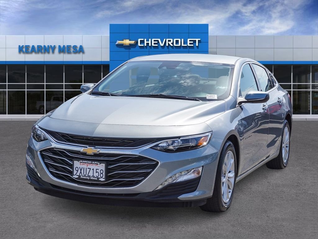Used 2025 Gray Chevrolet LT image 3