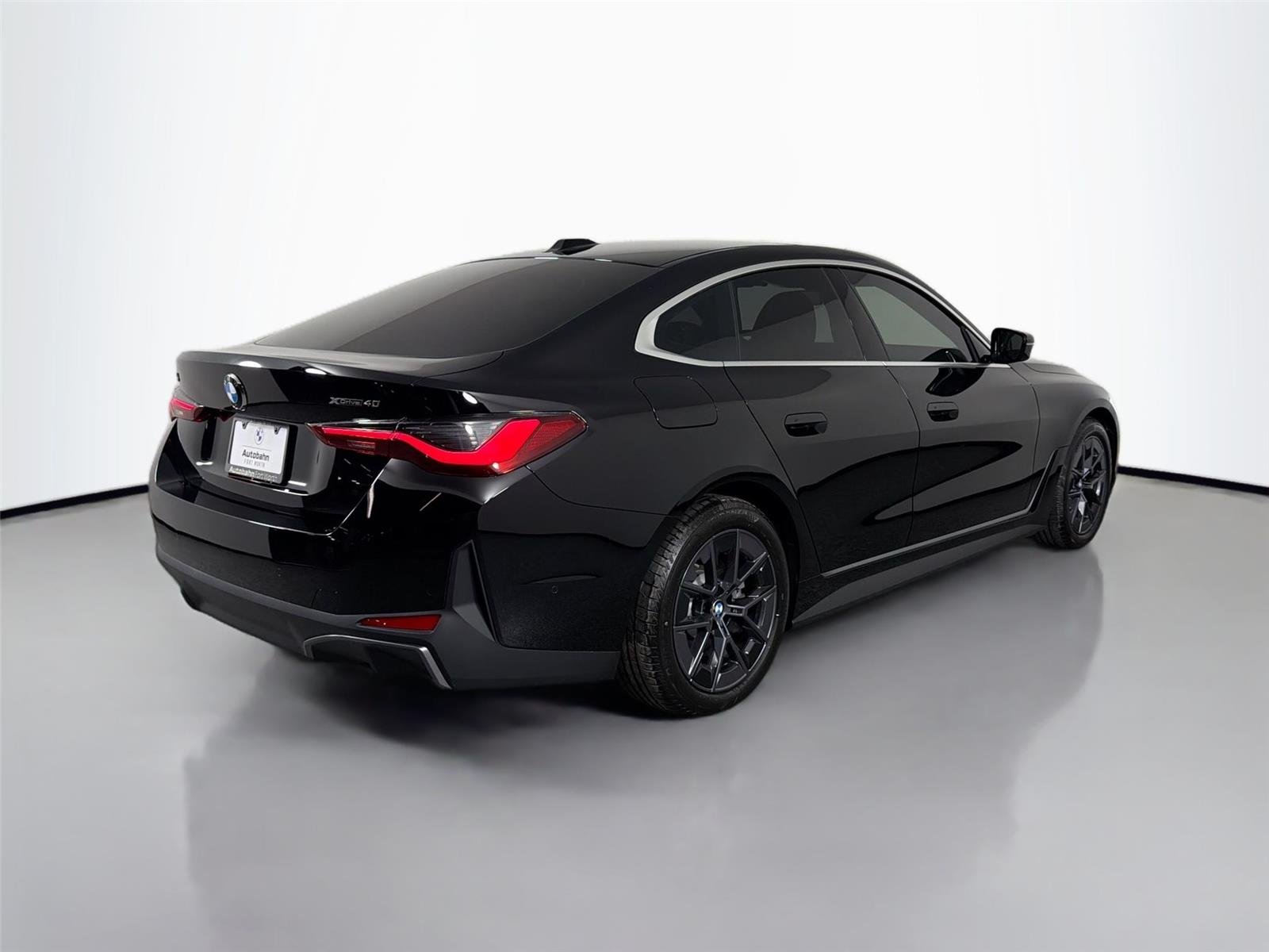 New 2026 Jet Black BMW xDrive40 image 9