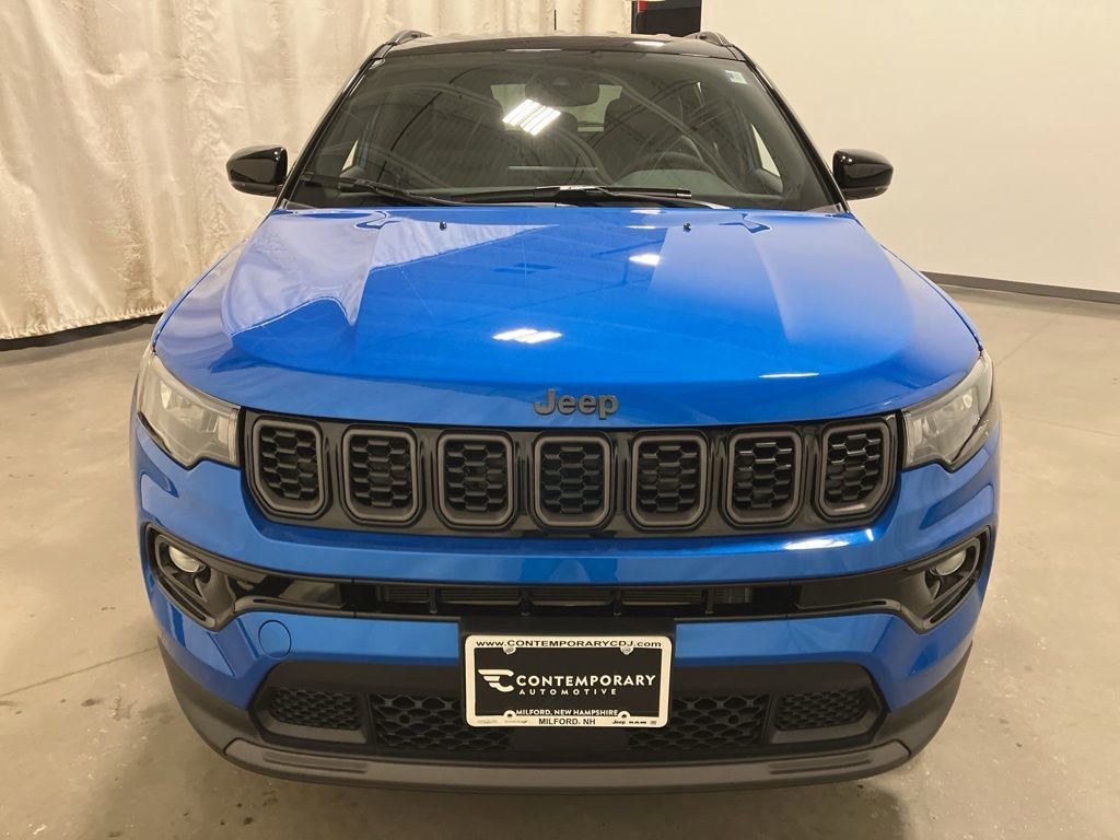 New 2026 Hydro Blue Pearl-Coat Exterior Paint Jeep Limited Altitude image 15