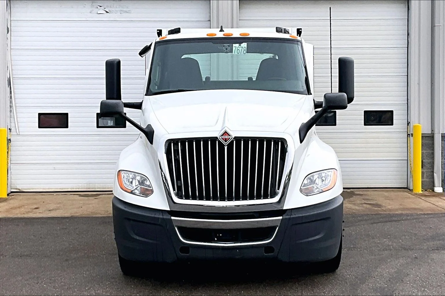 Used 2020 WHITE International  image 4