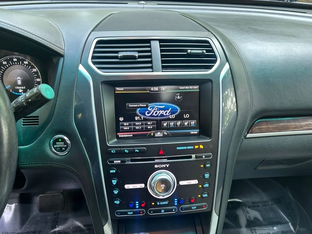 Used 2016 Gray Ford Platinum image 19