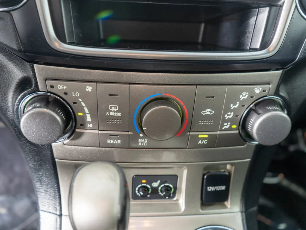Used 2013 Blue Toyota SE image 20
